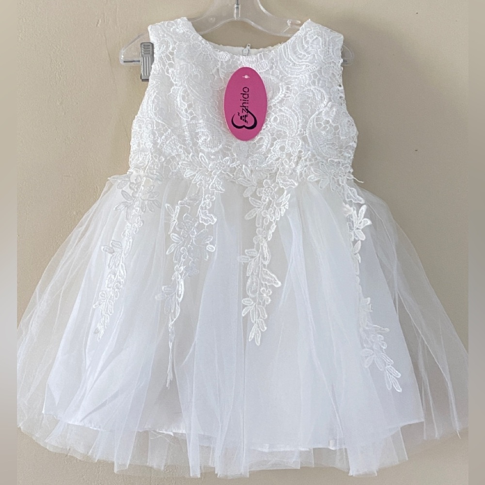 Christening dress. formal white lace and layered slip. Sleeveless. Gorgeous! NWT